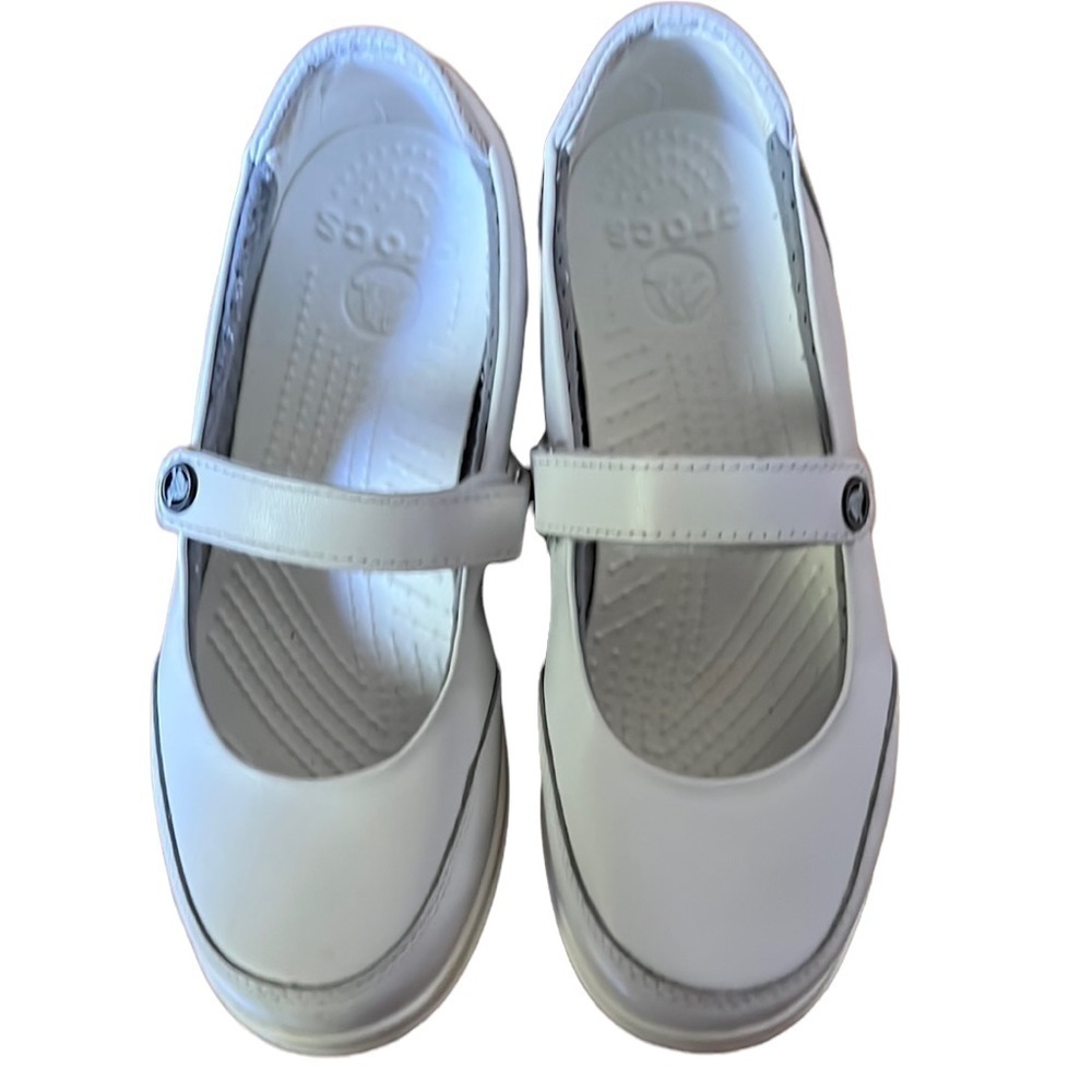 CROCS white Mary Jane style leather like upper Velcro strap size 7